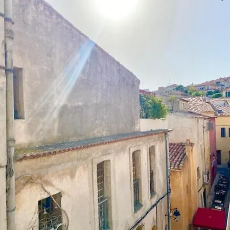 24 Rue Rastit