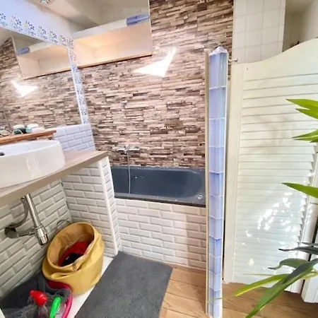 24 Rue Rastit * Cassis